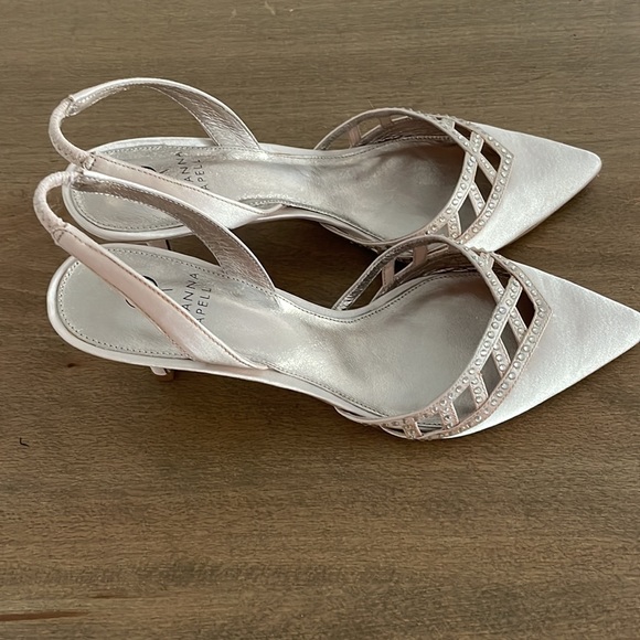 Satin champagne shoes - Picture 2 of 5